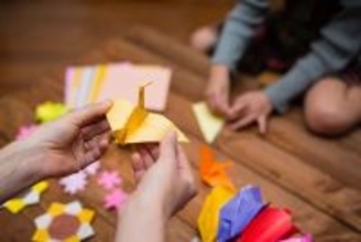 そりゃ子供を通わせたくなるわ…ほとんど視力がない子が楽器も折り紙も挑戦するようになる地方保育園の秘密