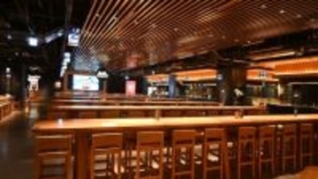 大阪駅直結なのに､日本人も外国人客も来ない…開業1年で｢廃墟フードコート｣と呼ばれたピカピカ新施設の悲劇