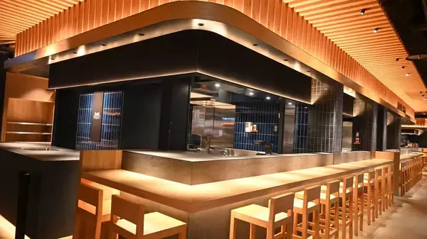 「大阪駅直結なのに､日本人も外国人客も来ない…開業1年で｢廃墟フードコート｣と呼ばれたピカピカ新施設の悲劇」の画像