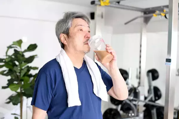 「食前にひとかけで老化が遠ざかる…糖尿病専門医が｢唐揚げにはぜひ｣と勧める"魔法のような液体"」の画像