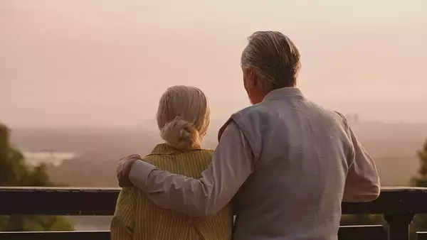 余命1週間の夫に夕焼けを見せたい…｢介護じゃないからできない｣と一度は断ったヘルパーが利かせた｢機転｣