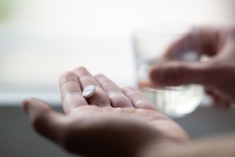 目的は｢病の治療｣だけではない…ジャーナリストが危惧する世界で年間5兆円も爆売れする｢クスリ｣の正体