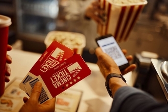 原価50円なのに500円で飛ぶように売れる…映画館がチケットより稼いでいる"粗利9割の食べ物"の名前