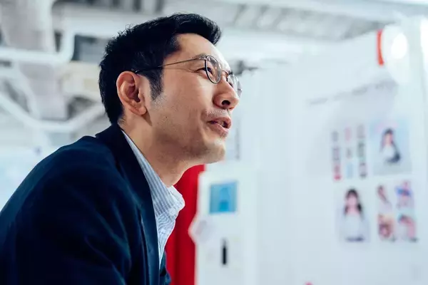 「なぜスマホ世代が1回500円のプリを撮るのか…｢顔が盛れる｣だけではないプリントシール機が生き残った理由」の画像