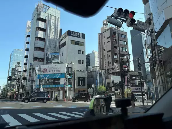 「信号待ちで100円アップは気分が悪い…年収800万円タクシー運転手の｢赤に引っかからない走り方｣がスゴかった」の画像