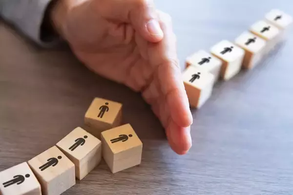 「もう｢コンサル離れ｣は止まらない…海外メディアが報じた"23歳新卒が年4.5億円稼ぐ"コンサルバブルの末路」の画像