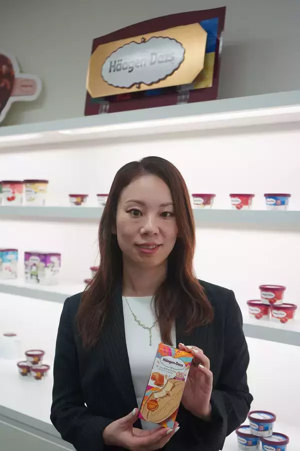 「ハーゲンダッツで異例の日本生まれ…累計7億個を突破､｢日本人の職人技｣が生んだ"もなかに似た定番商品"」の画像