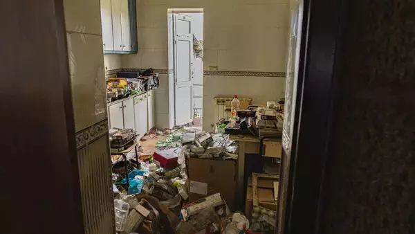 「思い切って帰省をやめたら心が晴れた…ゴミ屋敷の実家を掃除し続けた女性が｢親に愛されたい呪い｣を解くまで」の画像