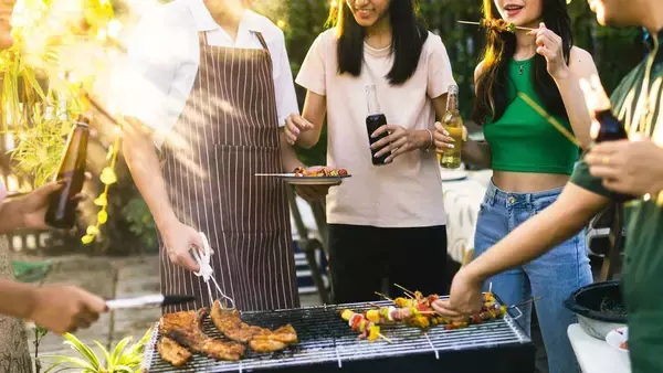 「｢すべての出来事に意味がある｣は呪いの言葉…6年間ヒキコモリだった芸人の人生を変えた"魔法の5文字"」の画像