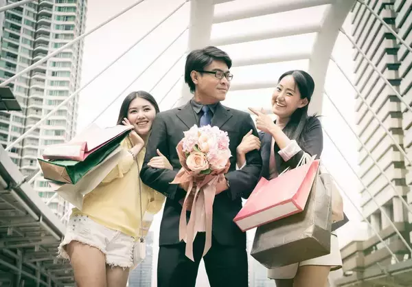 「｢孤独は金で解決できる｣は大間違い…婚活･推し活にハマる人が気づかない"課金地獄"の危険な末路」の画像