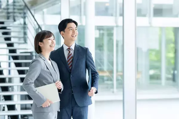 「何でも褒める人はすぐ見抜かれる…部下に慕われるリーダーが絶対外さない"フィードバック"の急所」の画像