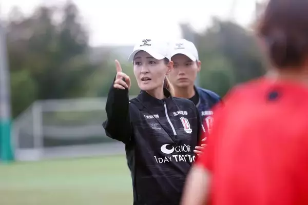 ｢10分も走れない｣日本代表に産後復帰した唯一のサッカー選手･宮本ともみ｢名門チーム監督就任までの汗と涙｣