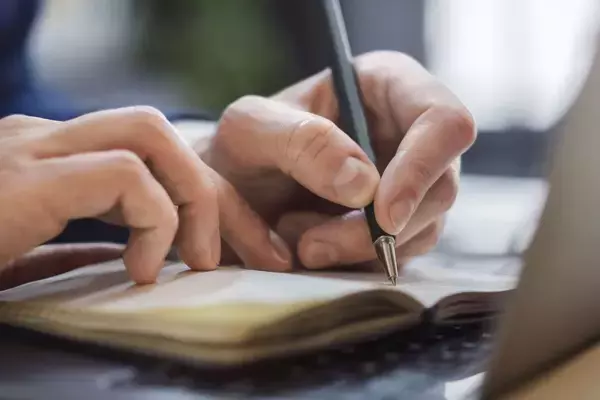 「40代50代は洟垂れ小僧､では60代70代は…年齢を重ねても老いない人が心にとめる“渋沢栄一の言葉”」の画像