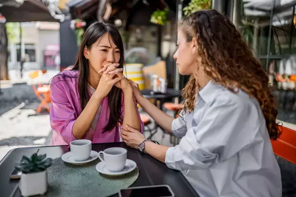 「あなたの人間関係は｢安定型｣か｢不安定型｣か…3人に1人いる不安定型の人が幼少期に築く心のクセ」の画像