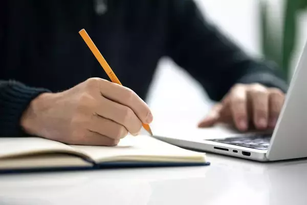 「だから月曜日の朝､ブルーになる…脳神経外科医｢休み明けがしんどい人が共通して金曜日にしていること｣」の画像