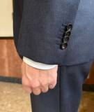 「仕事のデキない人ほど｢カッコいいスーツ｣を着ている…信頼度がゼロになる｢ビジネスで一発アウト｣着こなし5選」の画像5