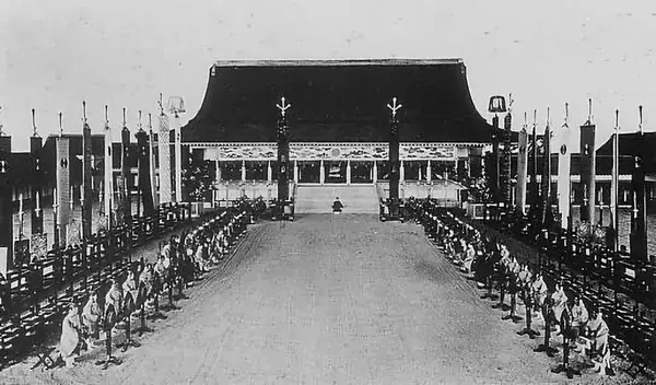「質素な｢天皇のおうち｣に驚愕…120年前に来日したイラン人を"親日家"に変えた｢日本では当たり前の光景｣」の画像