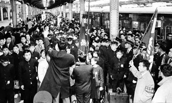 「そりゃ"帰省離れ"が加速するはずだわ…宗教学者が｢帰省も墓参りも単なるブームだった｣と断言するワケ」の画像