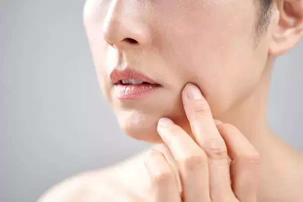 「同い年でも｢見た目年齢｣に大差がつく…海外研究でわかった｢若返りホルモンが24時間で5倍に増える｣食習慣」の画像
