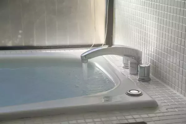 「汗拭きシートでも､制汗剤でも､香水でもない…医師に聞いた｢朝の1分｣で"夕方までニオイを抑える"体臭対策」の画像