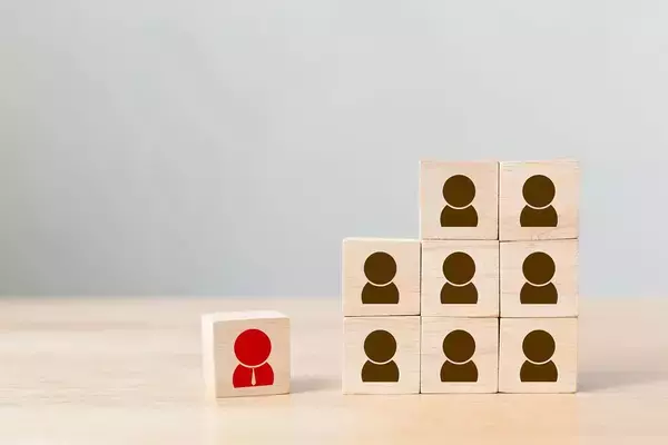 ｢人は管理できる｣は盛大な勘違い…"仕事の振り方"を見れば一発でわかるデキる上司と三流上司の決定的違い