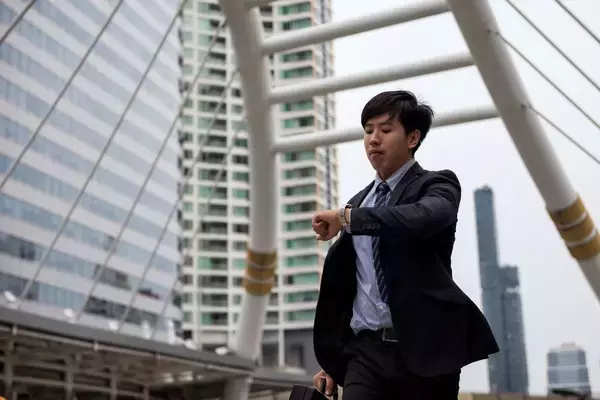 「だからあなたは｢思考が浅い人｣になってしまう…人間の能力をフル稼働させる“抽象度の高い目標”の定め方」の画像