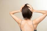 「どんなに高価な服でも隠し切れない…スピーチのプロが指摘する｢驚くほど年齢が現れる身体の部位｣」の画像1