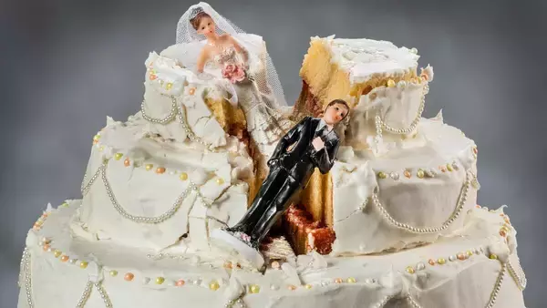 「だから日本の若者は結婚も子供も望まなくなった…子育て支援策は3倍に増えたのに出生数は30%も減った理由【結婚しない理由3選】」の画像