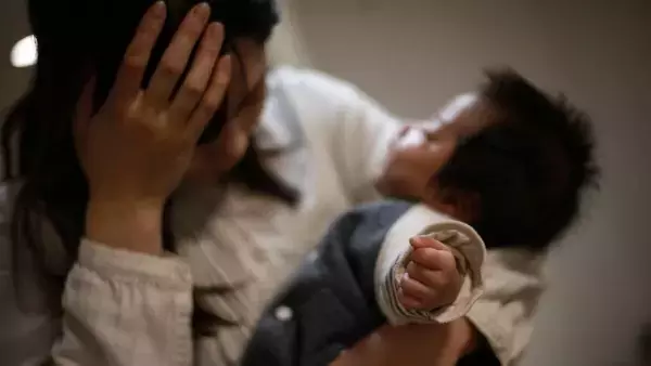 「だから日本の若者は結婚も子供も望まなくなった…子育て支援策は3倍に増えたのに出生数は30%も減った理由【結婚しない理由3選】」の画像