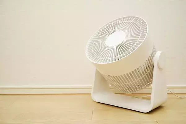 「｢設定温度は28℃｣｢風量最大は電気代がかかる｣はウソ…多くの人が間違って信じている｢エアコン神話｣」の画像