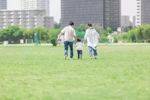 「婚姻届より｢初めての恋人｣のほうが重要だった…心理学研究で判明した｢大人になるタイミング｣の真実」の画像