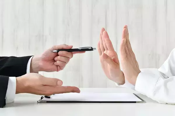 ｢次の台風で雨漏りしますよ｣に｢いま忙しいので｣はダメ…屋根のプロ直伝｢訪問業者を一発撃退するフレーズ｣