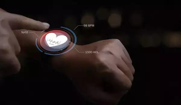 便利だと思ってスマートウォッチをつける人が知らない…日本でこっそり進む｢デジタル監視社会｣の実態