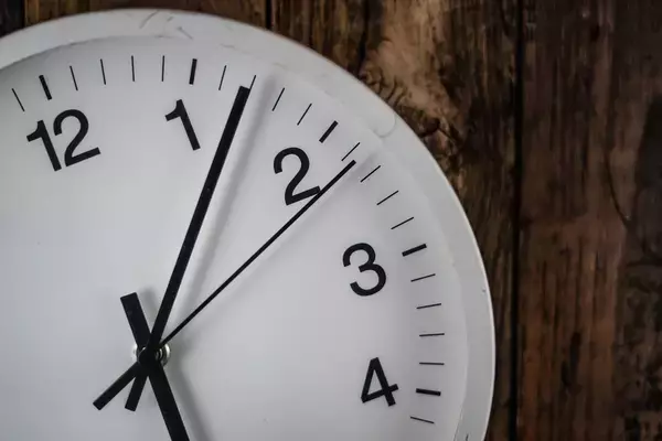 「｢1日2時間｣本を読む子はむしろ成績が下がる…データが示した学力が最も伸びる"驚きの読書時間"とは」の画像