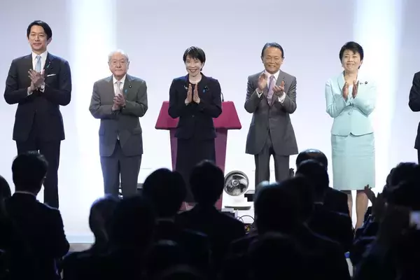 党大会で君が代を歌った自衛官がかわいそう…小泉進次郎氏と防衛省に責任を押し付ける自民執行部のあざとさ