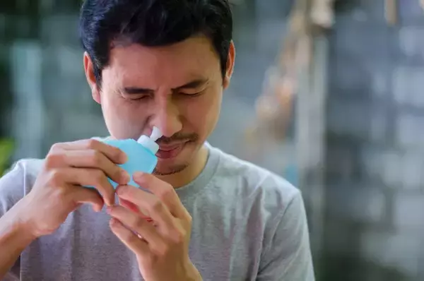 「｢鼻がスッキリする｣｢全然痛くない｣と人気だけど…耳鼻科医が｢鼻うがいはやめて｣と警告する理由」の画像