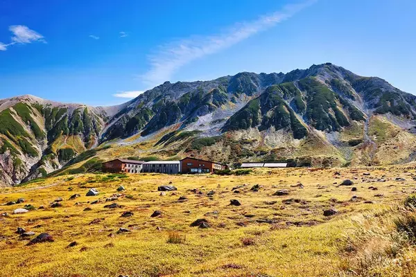 「富士山も高野山も解禁したが…公然と｢宗教上の理由で今なお女人禁制｣を貫く女性キャンセル界隈の山の名前」の画像