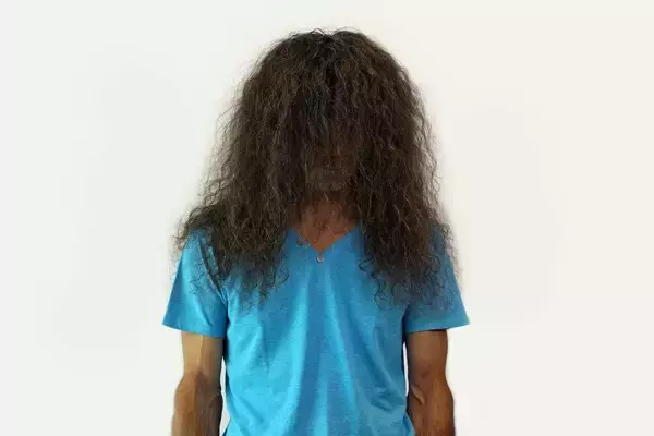 「｢清潔感のない男性｣ほどこの髪形をしている…｢初対面で一発アウト｣な男性のヘアスタイル3選」の画像