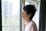 「｢清潔感のない男性｣ほどこの髪形をしている…｢初対面で一発アウト｣な男性のヘアスタイル3選」の画像4