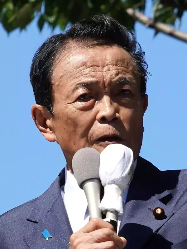 悠仁さまでも養子でもない…島田裕巳｢皇室典範改正後の"麻生太郎の親族"に国民が抱く強烈な不公平感｣