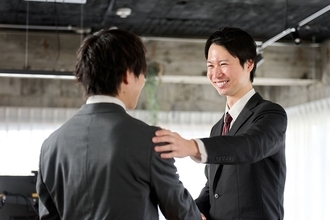 ｢褒めるところが一つもない｣を心にしまって褒め言葉を繰り出せるコミュ強マネジャーの｢驚きの視野の広さ｣