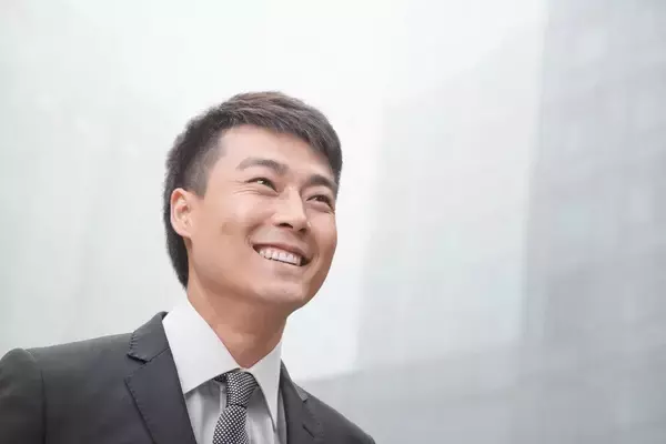 「｢褒めるところが一つもない｣を心にしまって褒め言葉を繰り出せるコミュ強マネジャーの｢驚きの視野の広さ｣」の画像