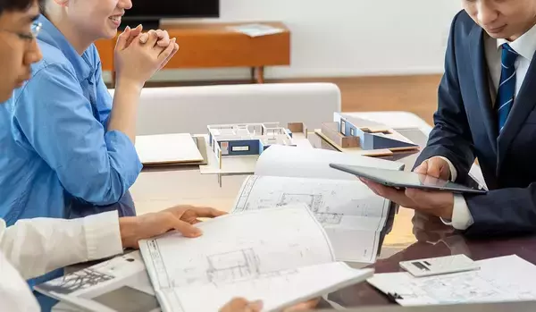 書いた時点で｢割高な家を買うカモ客リスト入り｣が確定する…不動産のプロが｢絶対サインするな｣という書類