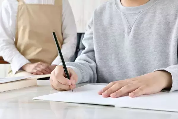 ｢がんばってね｣よりはるかに効果的…中学入試に子どもを送り出す親が｢直前にかけたい一言｣