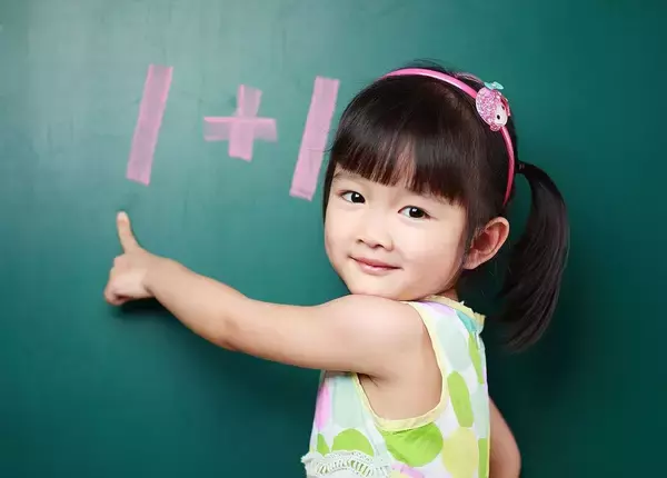 「文字でも計算でもない…幼児教育の専門家が｢子供のIQ向上のために真っ先に与えて｣という“アプリの種類”」の画像