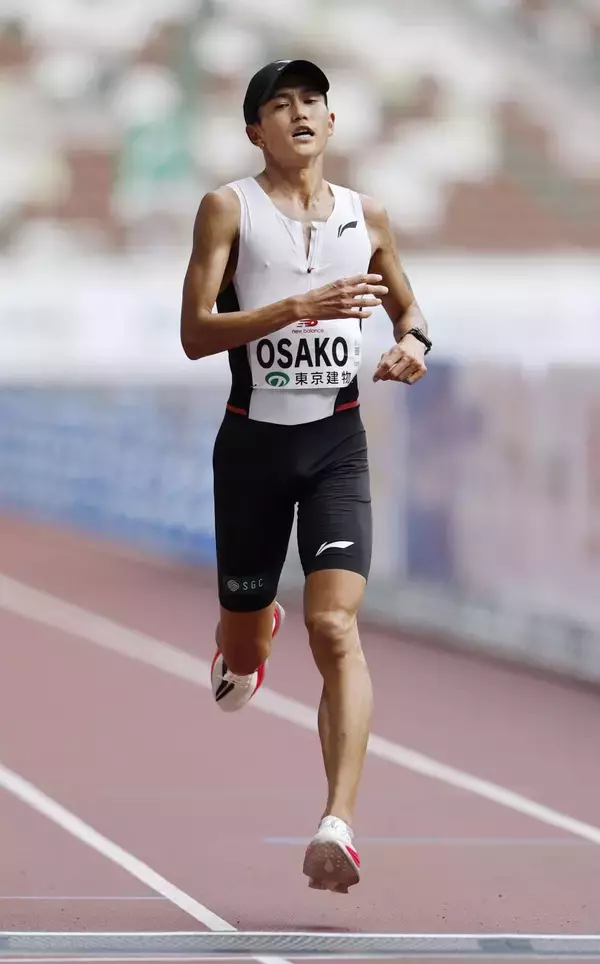 「アディダス､アシックスが2強の公算だが…箱根駅伝ランナーの着用シューズで｢中国ブランド｣が注目のワケ」の画像