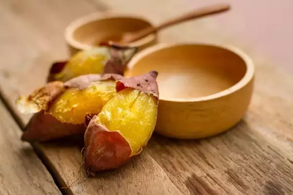 「朝はご飯と味噌汁､昼はおにぎり､夜は芋とご飯になる…高市首相の｢食料自給率100%｣が愚策といえるワケ【2026年4月BEST】」の画像