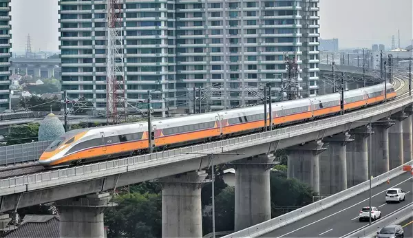 「日本の新幹線の17倍もつくったのに､運賃は高くて駅はガラガラ…習近平が採算度外視で広げた中国高速鉄道の末路」の画像