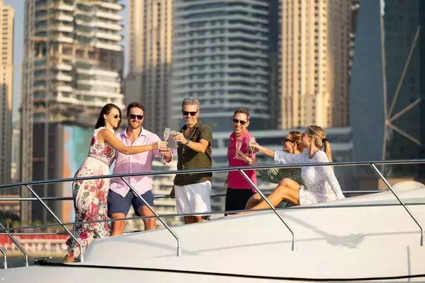 「｢世界のお金持ち｣が来るはずがガラガラ…水道も電気もない､ドバイ沖にある｢300の人工島｣で起きている異変」の画像