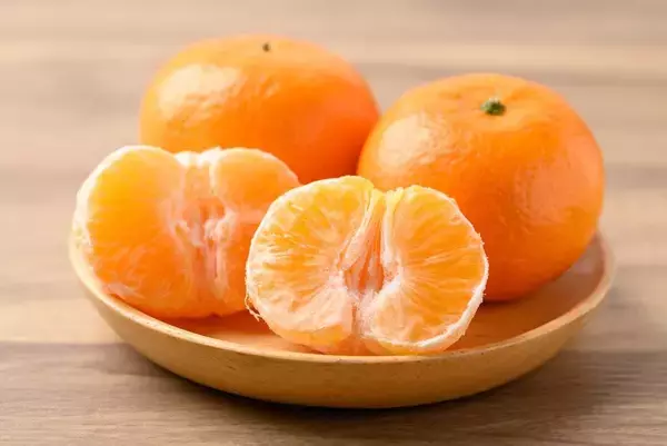 「マスクでも空気清浄機でもない…花粉症ジゴクを和らげる内科医直伝「"免疫の暴走"を止める定番食材5選」」の画像